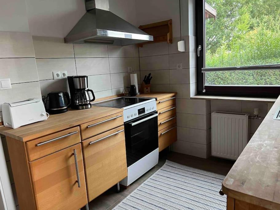 Hoepen 125qm 4 Schlafzimmer Citynah 5 Zi. Parkplatz Terasse Wifi